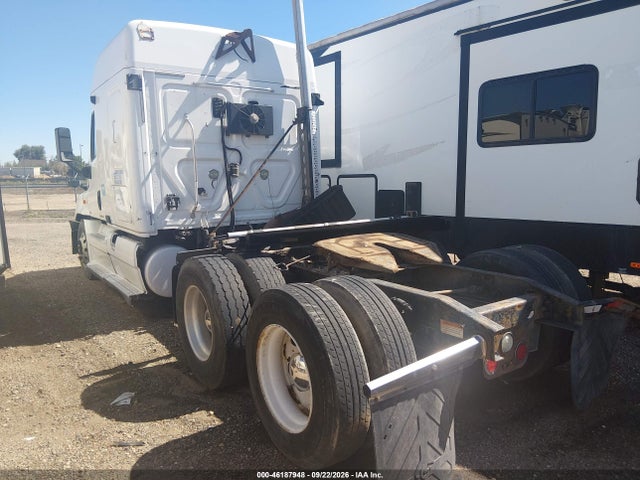 46187948 :رقم المزاد ، 1FUJGLDR4ASAV2565 vin ، 2010 Freightliner Cascadia 125 مزاد بيع