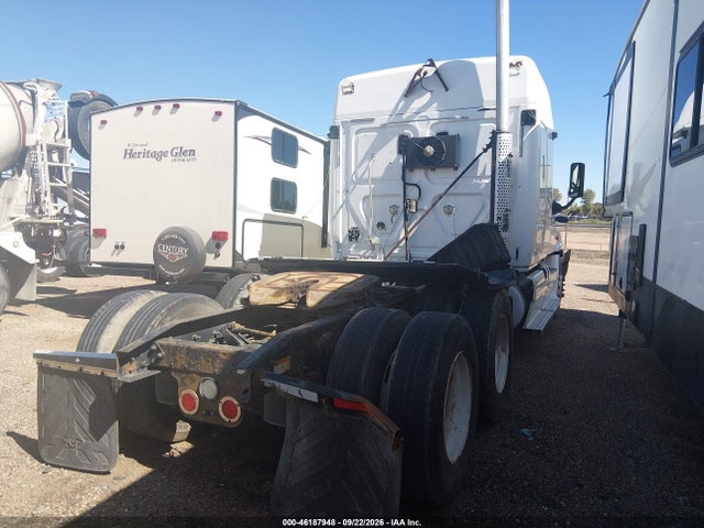 46187948 :رقم المزاد ، 1FUJGLDR4ASAV2565 vin ، 2010 Freightliner Cascadia 125 مزاد بيع