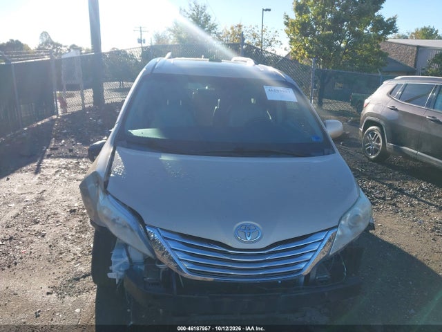 46187957 :رقم المزاد ، 5TDDK3DC6BS003938 vin ، 2011 Toyota Sienna Limited مزاد بيع