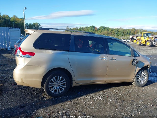 46187957 :رقم المزاد ، 5TDDK3DC6BS003938 vin ، 2011 Toyota Sienna Limited مزاد بيع