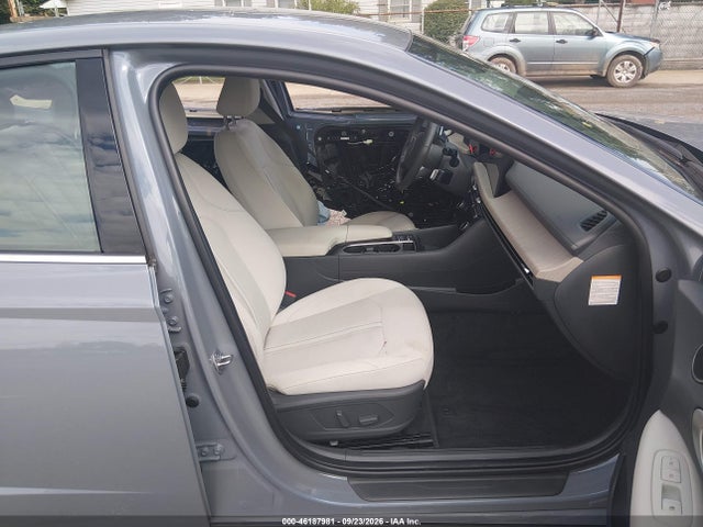 46187981 :رقم المزاد ، KMHL34JJ2SA123634 vin ، 2025 Hyundai Sonata Hybrid Sel مزاد بيع