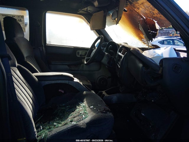 46187997 :رقم المزاد ، 1GNDT13W112156379 vin ، 2001 Chevrolet Blazer Ls مزاد بيع