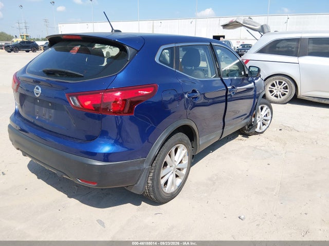 JN1BJ1CP9JW152932 Nissan Rogue Sport S