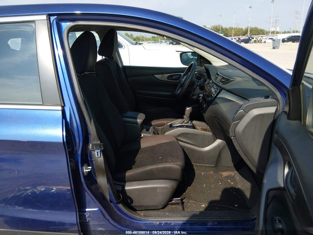 JN1BJ1CP9JW152932 Nissan Rogue Sport S