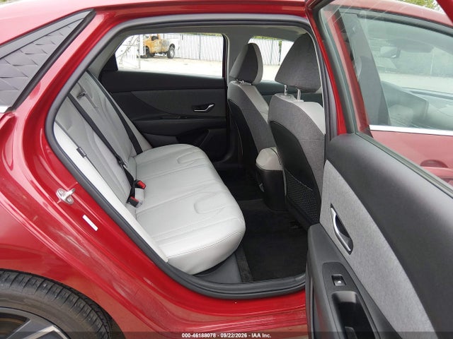 2024 Hyundai Elantra Limited მანქანა იყიდება აუქციონზე, vin: KMHLP4DG1RU817180, აუქციონის ნომერი: 46188078