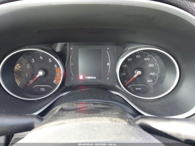 46188142 :رقم المزاد ، 3C4NJCBB8JT235432 vin ، 2018 Jeep Compass Latitude Fwd مزاد بيع