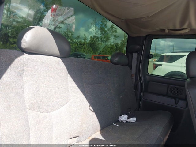 46188243 :رقم المزاد ، 1GTHC29U05E292366 vin ، 2005 Gmc Sierra 2500hd Work Truck مزاد بيع
