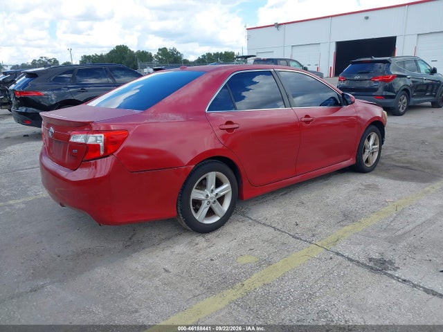 46188441 :رقم المزاد ، 4T1BF1FK2CU555059 vin ، 2012 Toyota Camry Se مزاد بيع