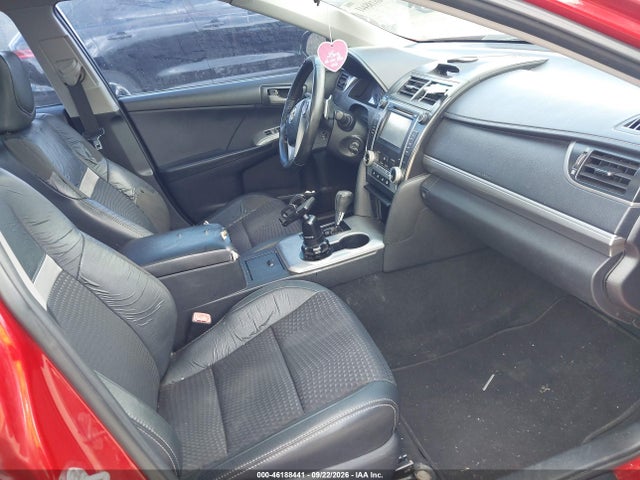 46188441 :رقم المزاد ، 4T1BF1FK2CU555059 vin ، 2012 Toyota Camry Se مزاد بيع