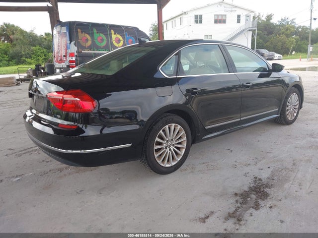 2016 Volkswagen Passat 1.8t Se მანქანა იყიდება აუქციონზე, vin: 1VWBS7A3XGC045666, აუქციონის ნომერი: 46188514