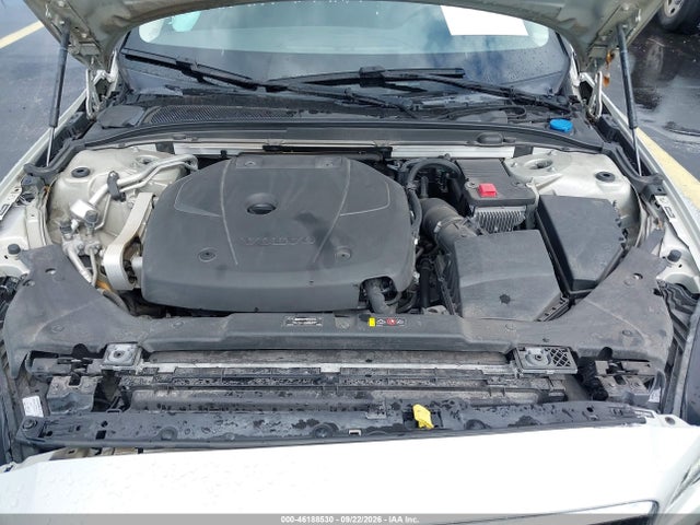 46188530 :رقم المزاد ، 7JR102FK8LG065202 vin ، 2020 Volvo S60 T5 Momentum مزاد بيع