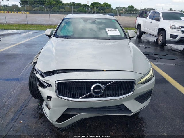 46188530 :رقم المزاد ، 7JR102FK8LG065202 vin ، 2020 Volvo S60 T5 Momentum مزاد بيع