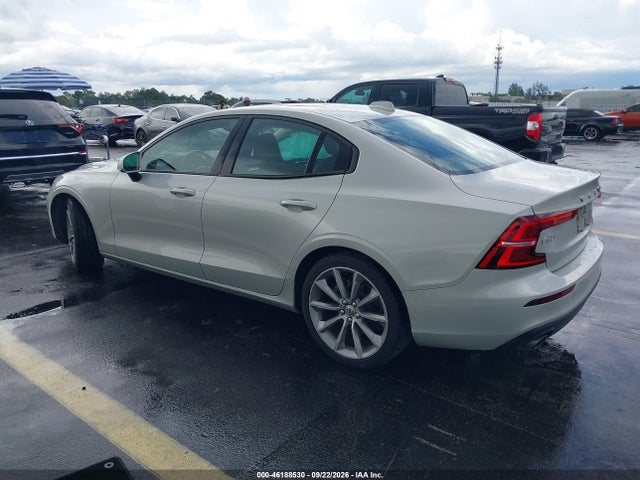 46188530 :رقم المزاد ، 7JR102FK8LG065202 vin ، 2020 Volvo S60 T5 Momentum مزاد بيع