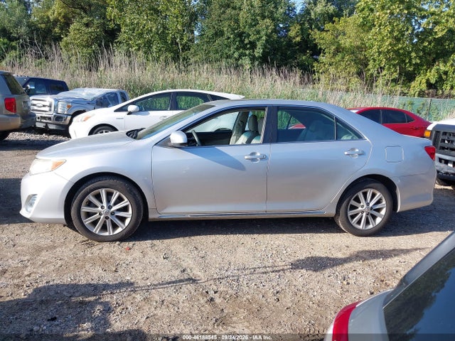 46188545 :رقم المزاد ، 4T1BF1FK5EU442841 vin ، 2014 Toyota Camry Xle مزاد بيع