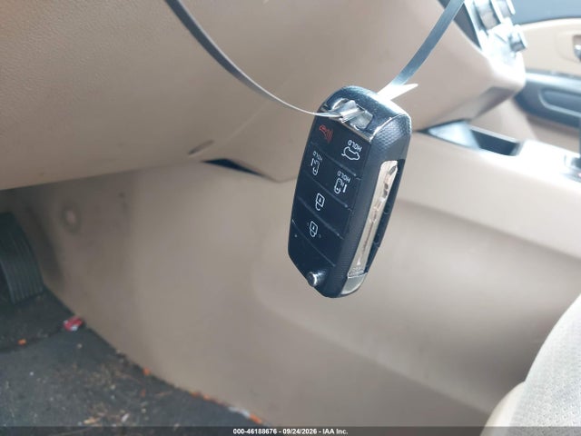 Продаж на аукціоні авто 2016 Kia Sedona Lx, vin: KNDMB5C15G6182086, номер лоту: 46188676
