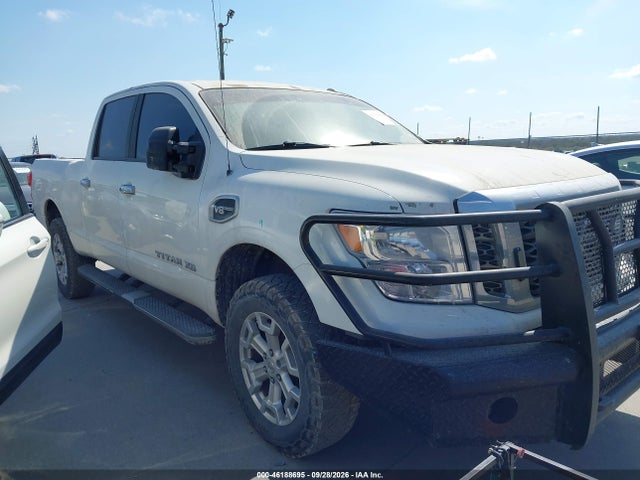 46188695 :رقم المزاد ، 1N6AA1F40JN513784 vin ، 2018 Nissan Titan Xd Sv Gas مزاد بيع
