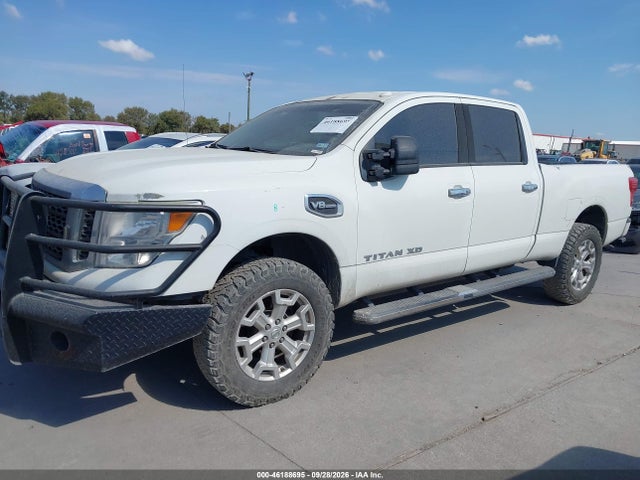 46188695 :رقم المزاد ، 1N6AA1F40JN513784 vin ، 2018 Nissan Titan Xd Sv Gas مزاد بيع