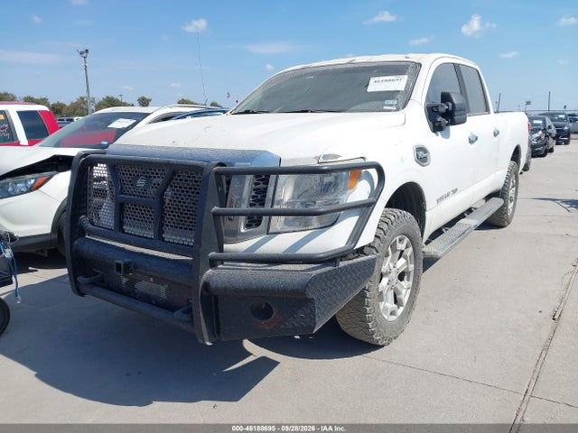 46188695 :رقم المزاد ، 1N6AA1F40JN513784 vin ، 2018 Nissan Titan Xd Sv Gas مزاد بيع