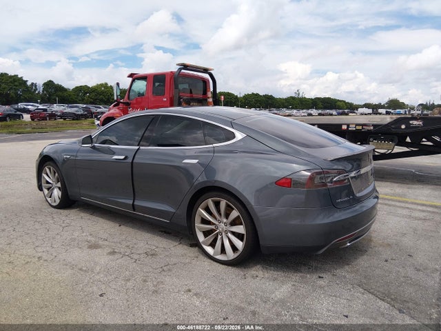46188722 :رقم المزاد ، 5YJSA1DP2DFP05327 vin ، 2013 Tesla Model S Performance مزاد بيع