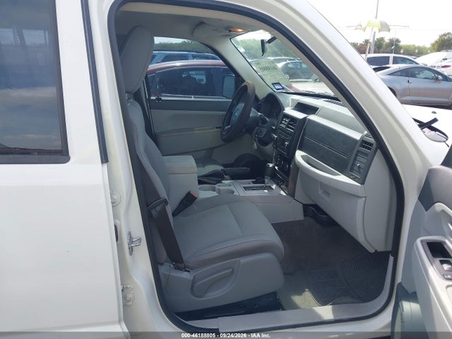 46188805 :رقم المزاد ، 1J8GP28K08W137663 vin ، 2008 Jeep Liberty Sport مزاد بيع