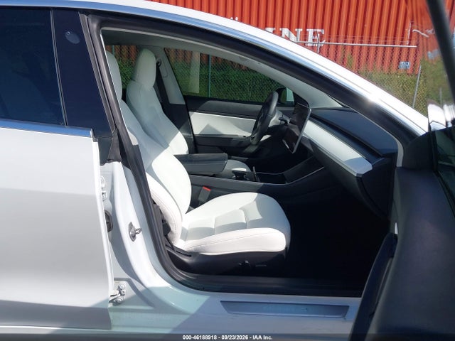 Tesla MODEL 3 2019 5YJ3E1EB8KF494448 Image 5