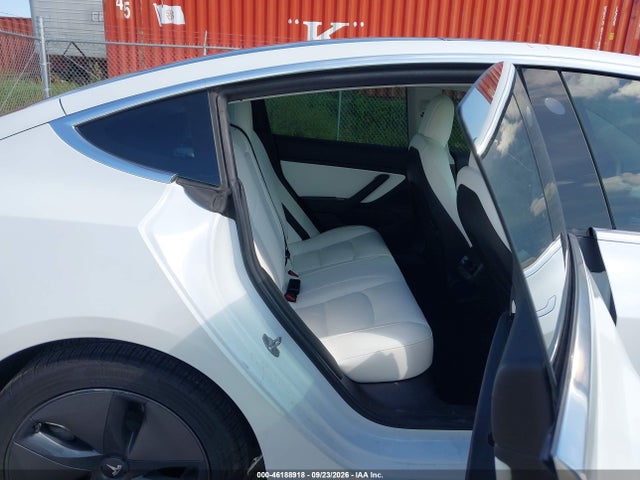 Tesla MODEL 3 2019 5YJ3E1EB8KF494448 Image 8