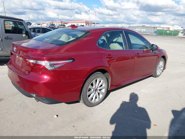 46188945 :رقم المزاد ، 4T1C11BKXLU017251 vin ، 2020 Toyota Camry Le Awd مزاد بيع
