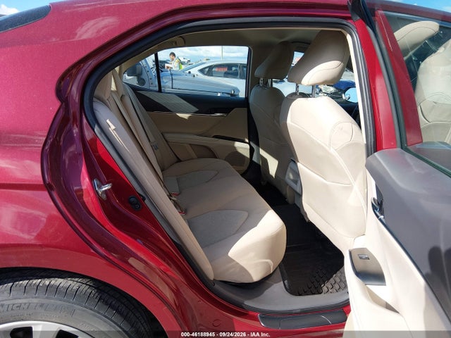 46188945 :رقم المزاد ، 4T1C11BKXLU017251 vin ، 2020 Toyota Camry Le Awd مزاد بيع