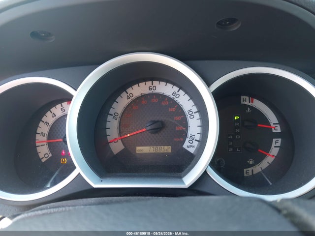 Aukcja sprzedaży 2015 Toyota Tacoma Base V6, vin: 5TFMU4FN8FX035983, numer aukcji: 46189018