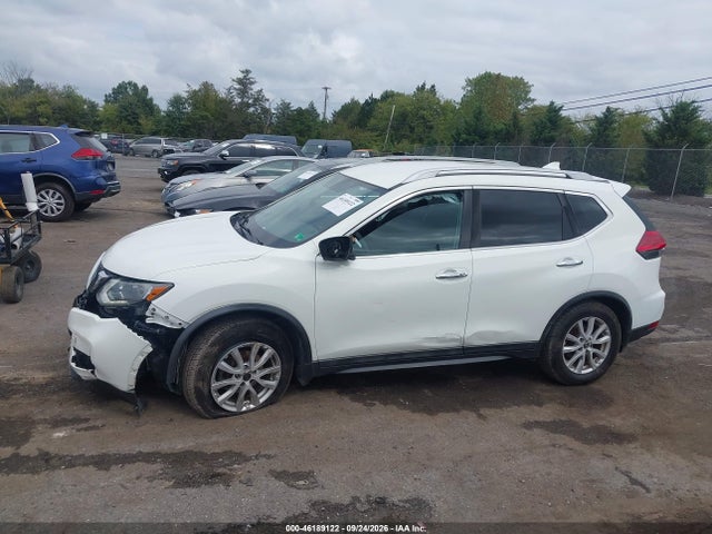 2017 Nissan Rogue Sv მანქანა იყიდება აუქციონზე, vin: 5N1AT2MV3HC869176, აუქციონის ნომერი: 46189122