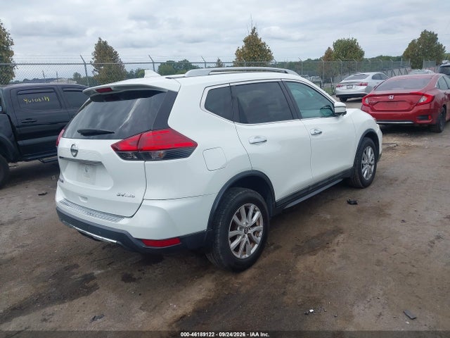 2017 Nissan Rogue Sv მანქანა იყიდება აუქციონზე, vin: 5N1AT2MV3HC869176, აუქციონის ნომერი: 46189122