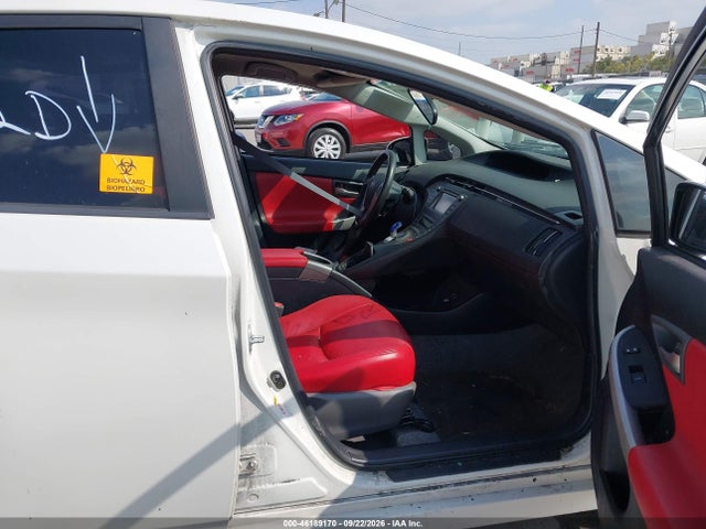 Toyota Prius Two 2015 JTDKN3DU6F0463570 Image 5