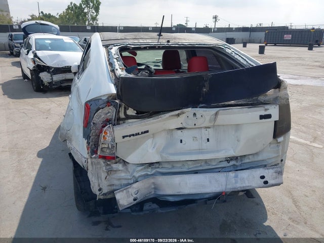 Toyota Prius Two 2015 JTDKN3DU6F0463570 Image 6