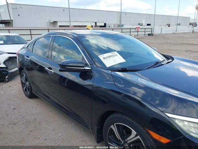 46189231 :رقم المزاد ، 19XFC1F92GE023715 vin ، 2016 Honda Civic Touring مزاد بيع