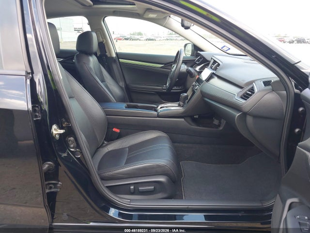 46189231 :رقم المزاد ، 19XFC1F92GE023715 vin ، 2016 Honda Civic Touring مزاد بيع