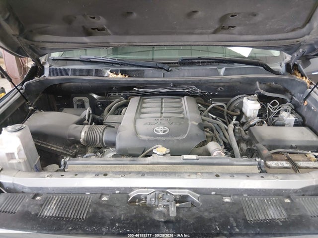 46189277 :رقم المزاد ، 5TFUY5F14HX669690 vin ، 2017 Toyota Tundra Sr5 5.7l V8 مزاد بيع