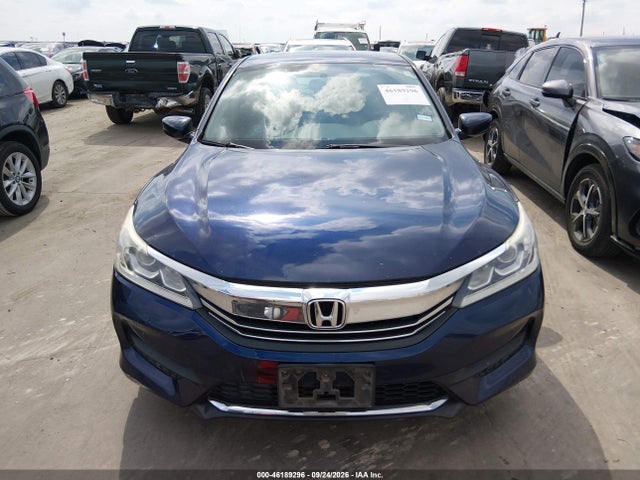 46189296 :رقم المزاد ، 1HGCR2F32HA130594 vin ، 2017 Honda Accord Lx مزاد بيع