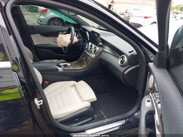 46189315 :رقم المزاد ، 55SWF6GB7FU028521 vin ، 2015 Mercedes-benz C 400 4matic مزاد بيع