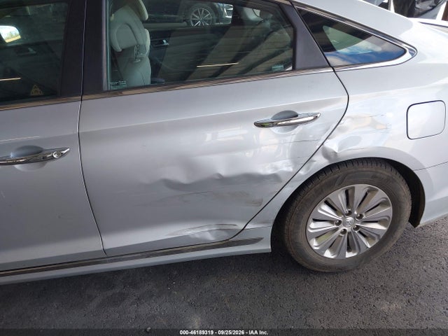 Aukcja sprzedaży 2017 Hyundai Sonata Hybrid Se, vin: KMHE24L3XHA064321, numer aukcji: 46189319