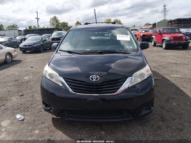 46189389 :رقم المزاد ، 5TDKK3DC0FS590733 vin ، 2015 Toyota Sienna Le مزاد بيع