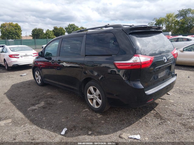 46189389 :رقم المزاد ، 5TDKK3DC0FS590733 vin ، 2015 Toyota Sienna Le مزاد بيع