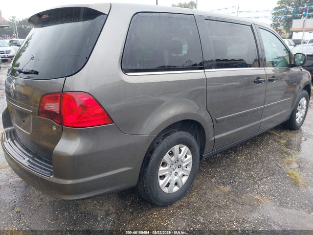 46189454 :رقم المزاد ، 2V4RW4D10AR324689 vin ، 2010 Volkswagen Routan S مزاد بيع