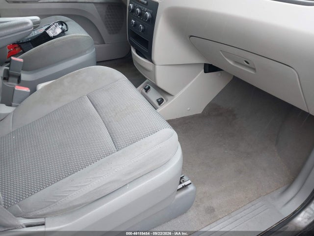 46189454 :رقم المزاد ، 2V4RW4D10AR324689 vin ، 2010 Volkswagen Routan S مزاد بيع