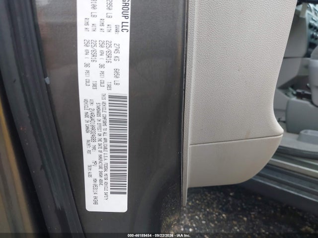 46189454 :رقم المزاد ، 2V4RW4D10AR324689 vin ، 2010 Volkswagen Routan S مزاد بيع
