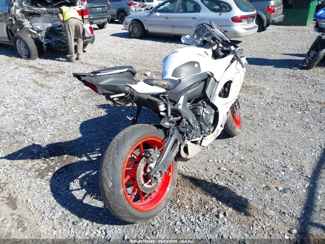 2023 Yamaha Yzfr7 მანქანა იყიდება აუქციონზე, vin: JYARM38E4PA004761, აუქციონის ნომერი: 46189460