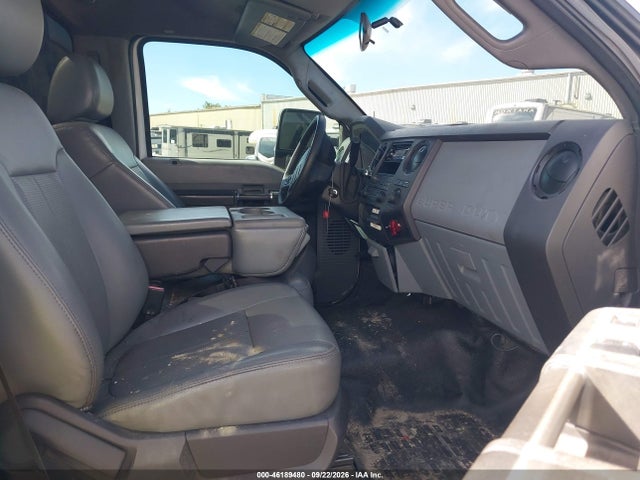 46189480 :رقم المزاد ، 1FDUF5GT9BEA02344 vin ، 2011 Ford F-550 Chassis Xl مزاد بيع