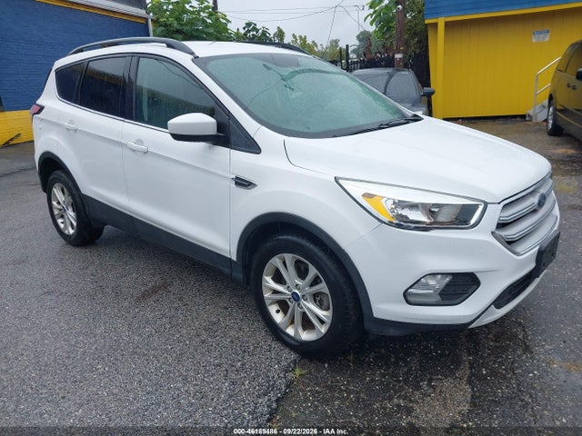 2018 Ford Escape Se მანქანა იყიდება აუქციონზე, vin: 1FMCU9GD8JUC37632, აუქციონის ნომერი: 46189486
