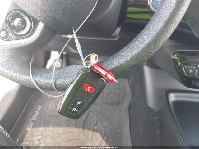 Toyota Prius Two 2017 JTDKBRFU5H3047293 Image 11
