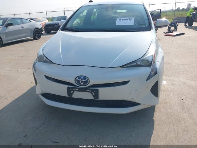 Toyota Prius Two 2017 JTDKBRFU5H3047293 Image 13