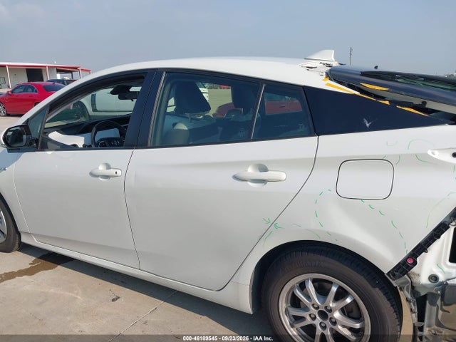 Toyota Prius Two 2017 JTDKBRFU5H3047293 Image 15